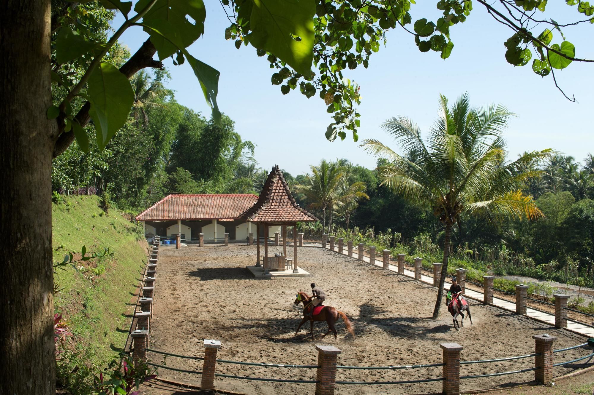 Plataran Borobudur Magelang Exterior foto